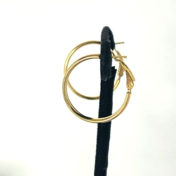 Vintage signed classic gold hoop earrings - Picture 3 of 7